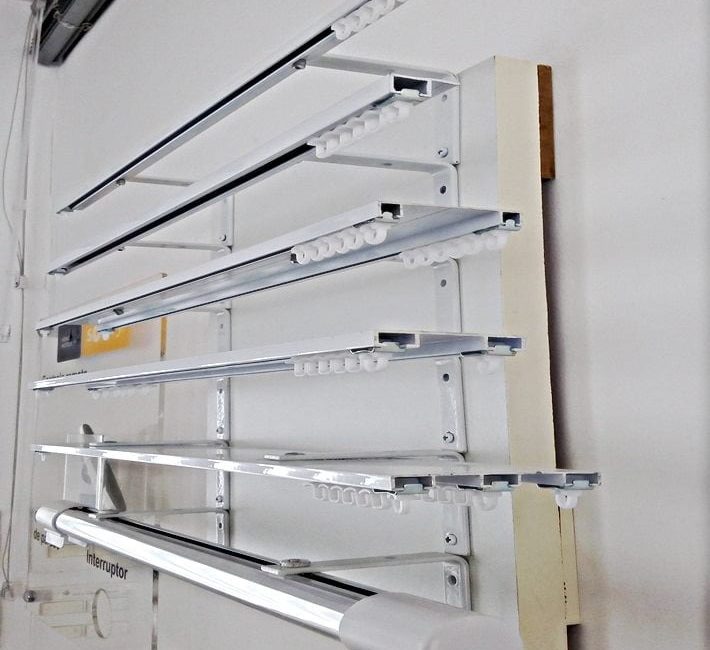 Trilho para cortinas